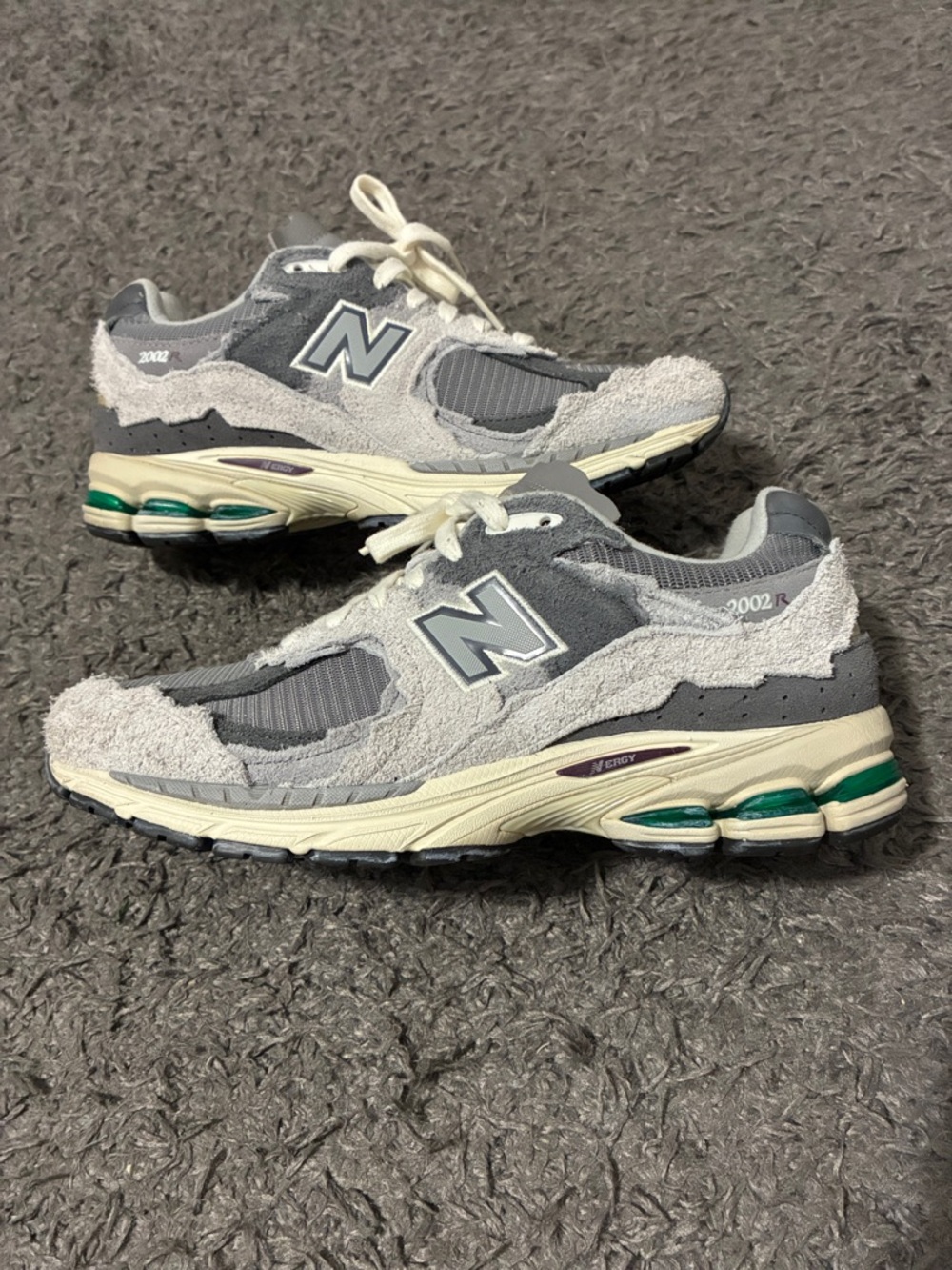 New balance 2002r protection pack